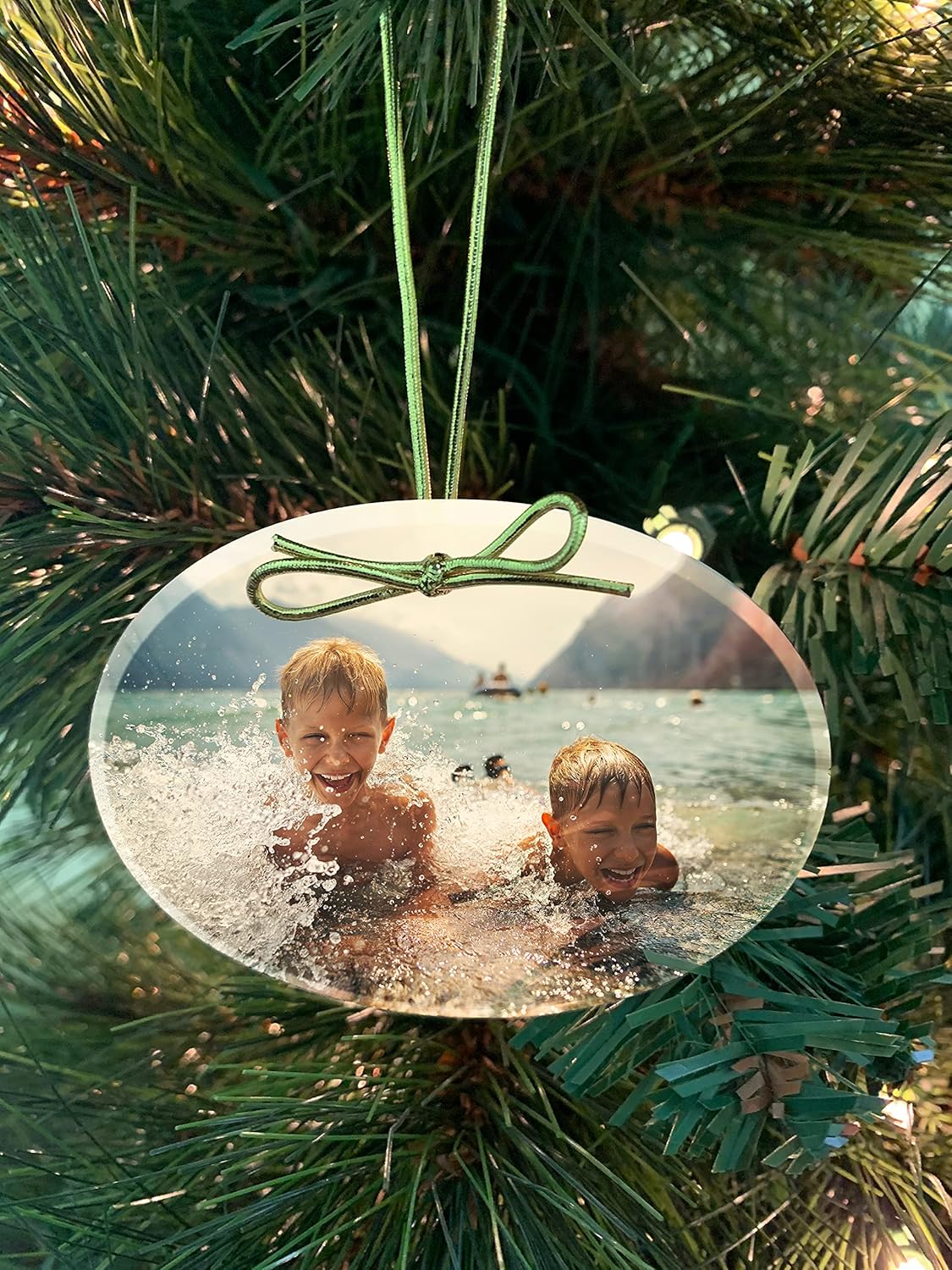Personalized Glass Photo Ornament (Oval Landscape) | Great Gifts for Holidays, Christmas Tree, Birthdays, Anniversaries, Weddings. Personalized | Customized Gifts for Every Occasion